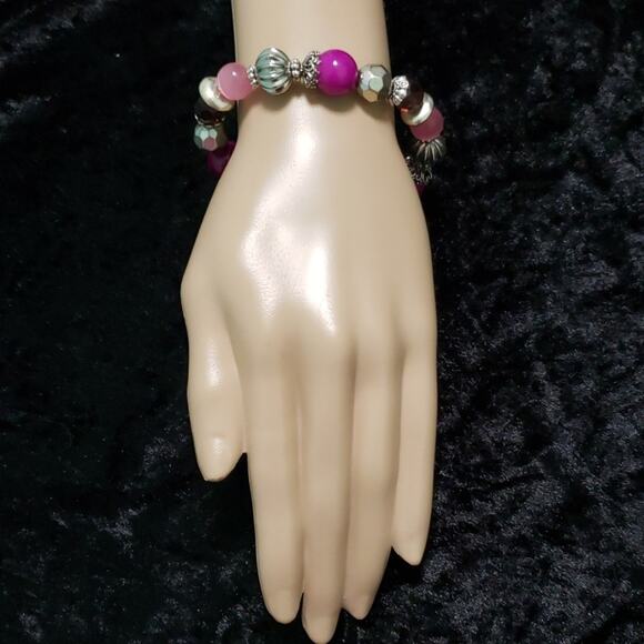 Stretchy Bracelet - Picture 1 of 4